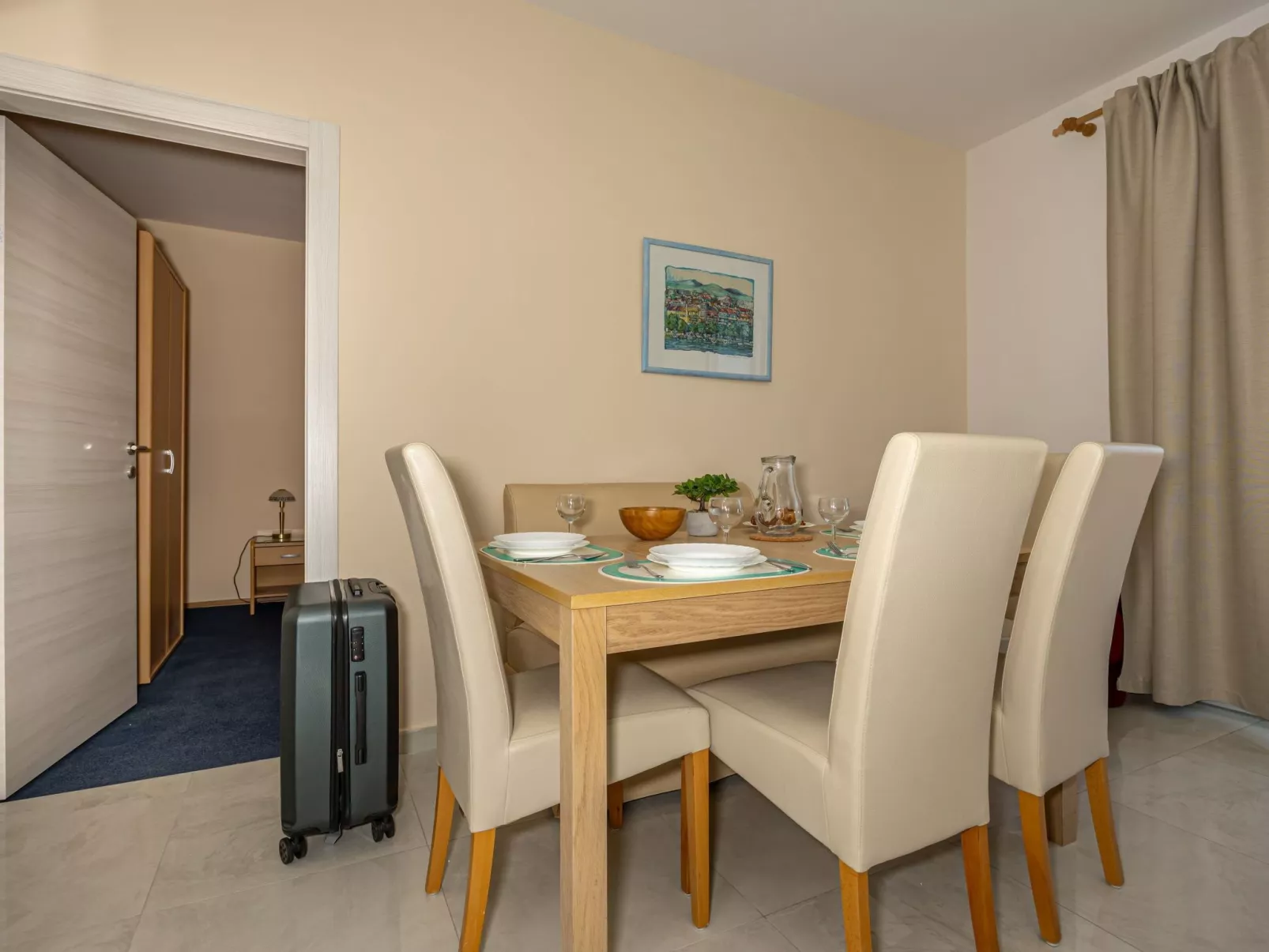 Familienappartement Balkon und Loggia mit Meerblick-Dedans