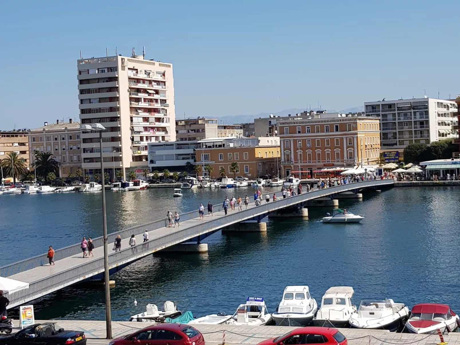 Apartment Leonardo-Outside