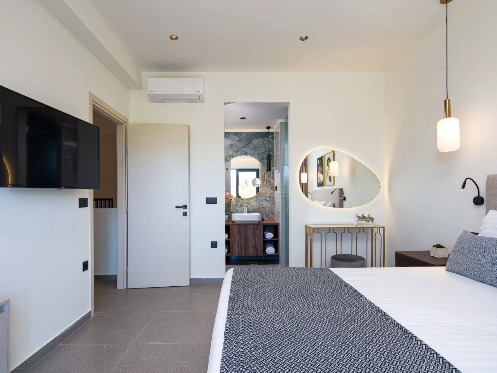 VillaSaints II - Elegante Pool-Villa in Strandnähe-Image-tags.info