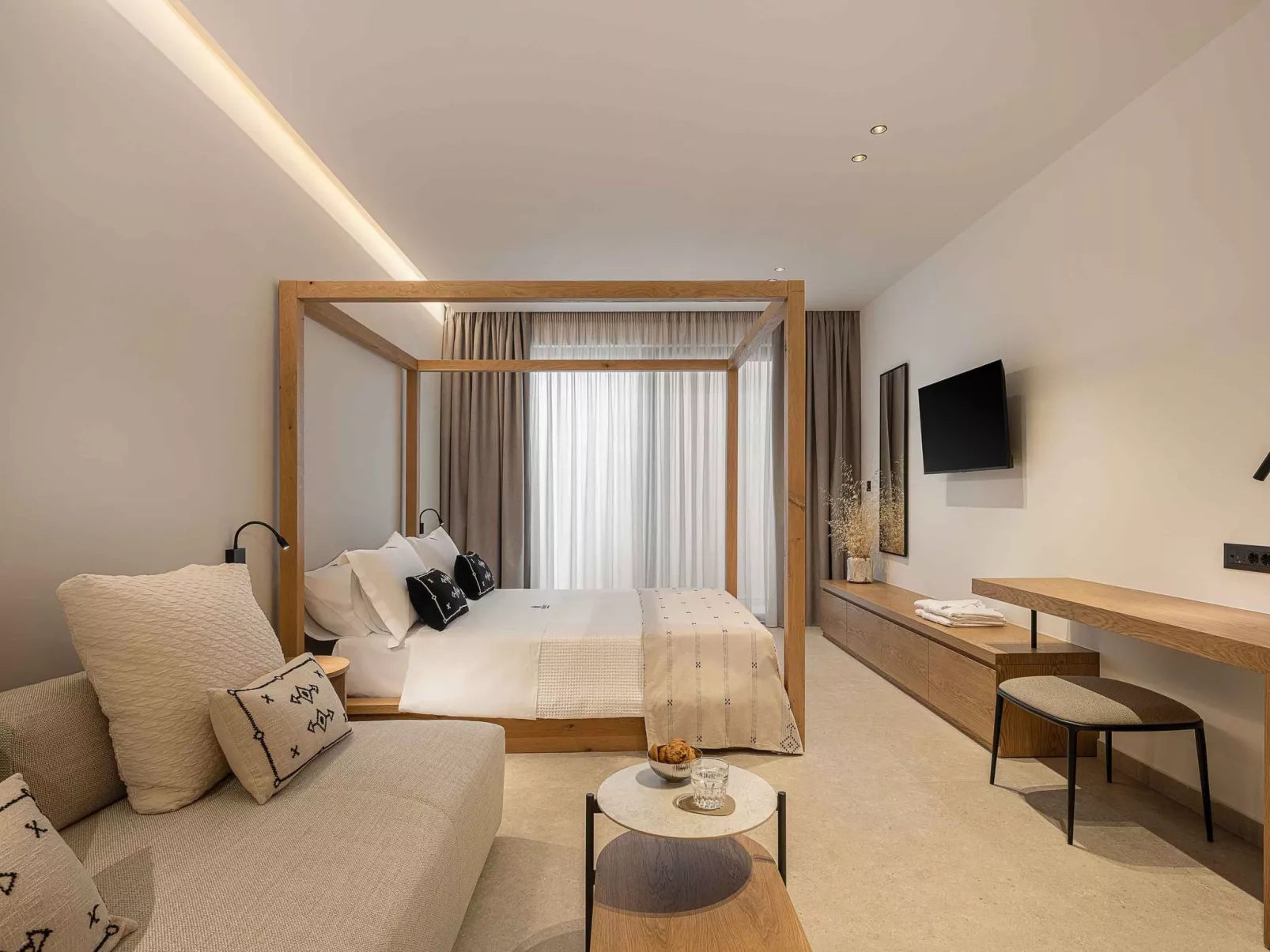 Sancy Luxury Villa-400m Strand, ''Beheizter'' Pool, Fitnessraum-Image-tags.info