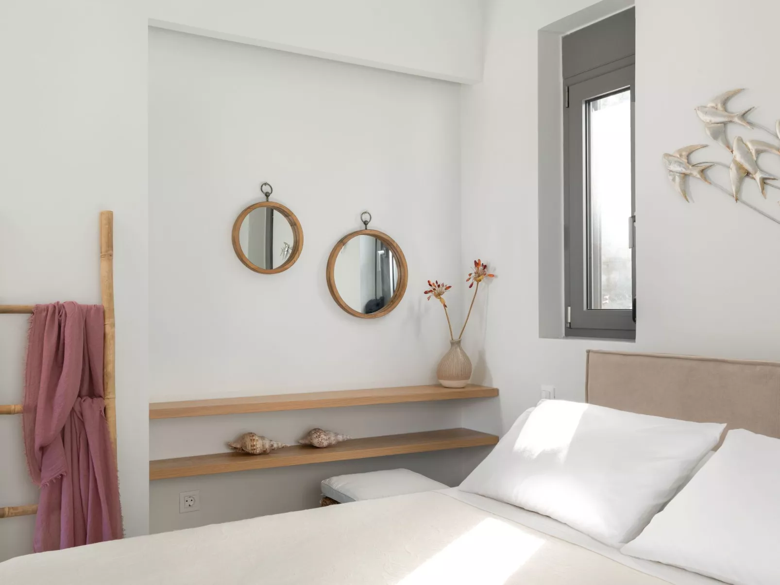 Schöne Pool-Villa Terpsis-Dedans