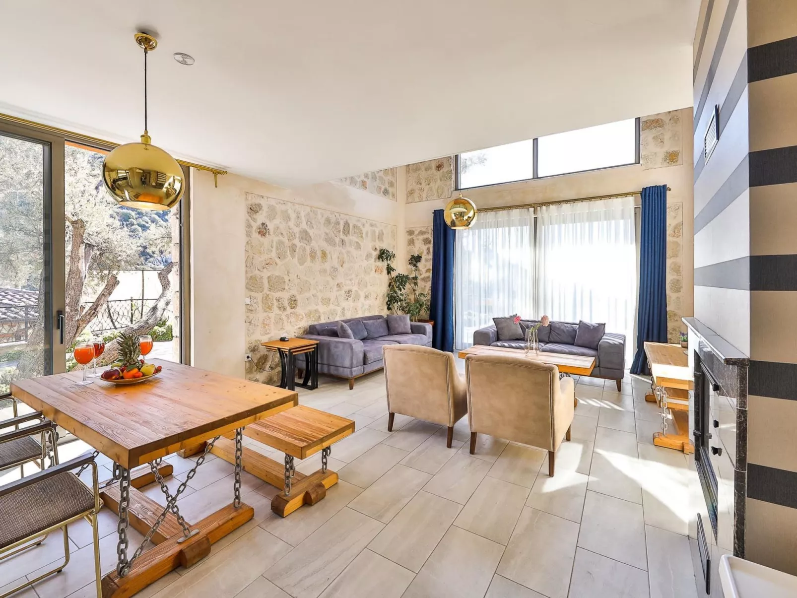 Steinhausvilla in der Natur-Inside