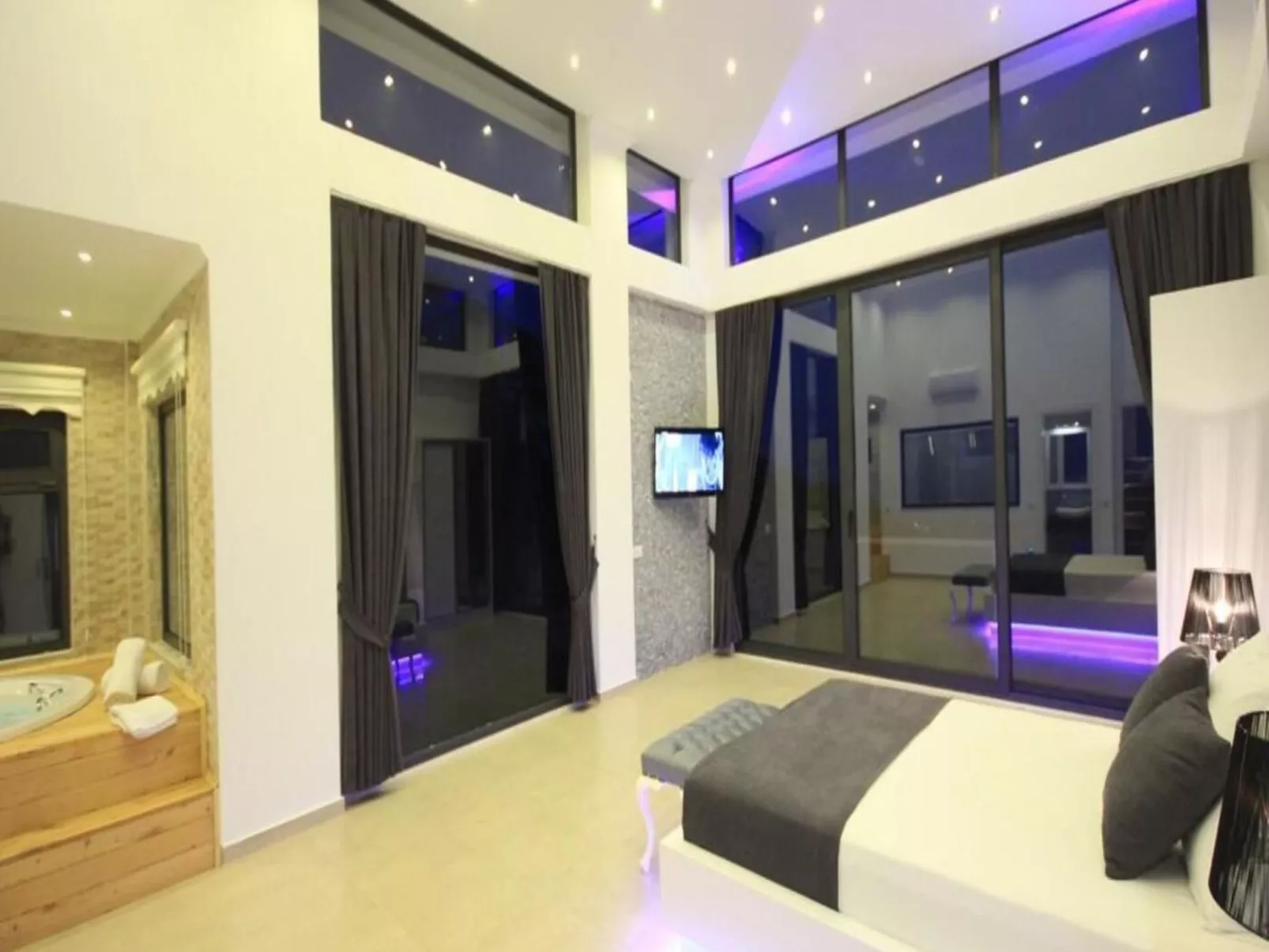 Villa mit Blick auf das Tal-Dedans