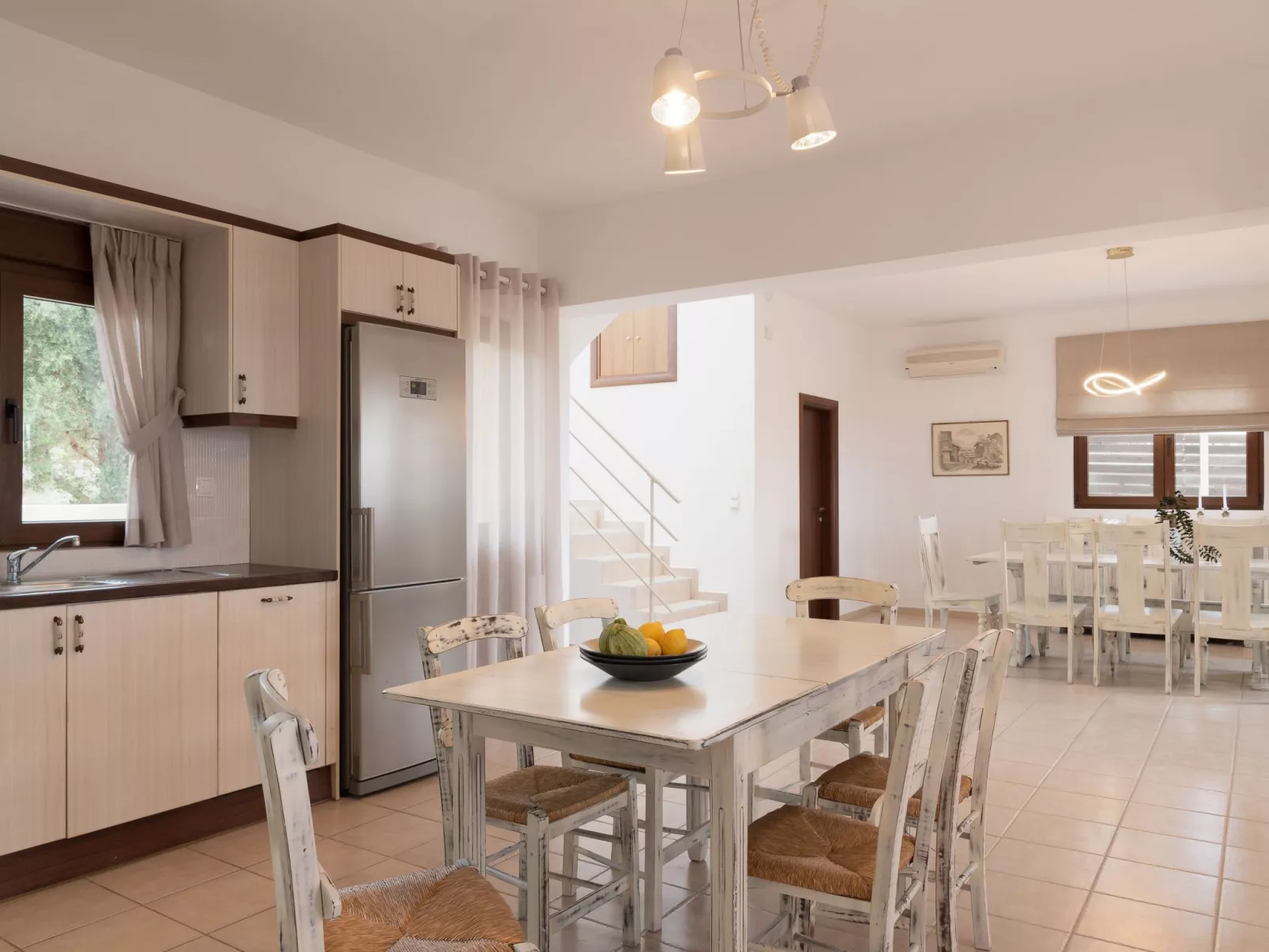 Ferienvilla "Rousa" mit Bergblick-Inside