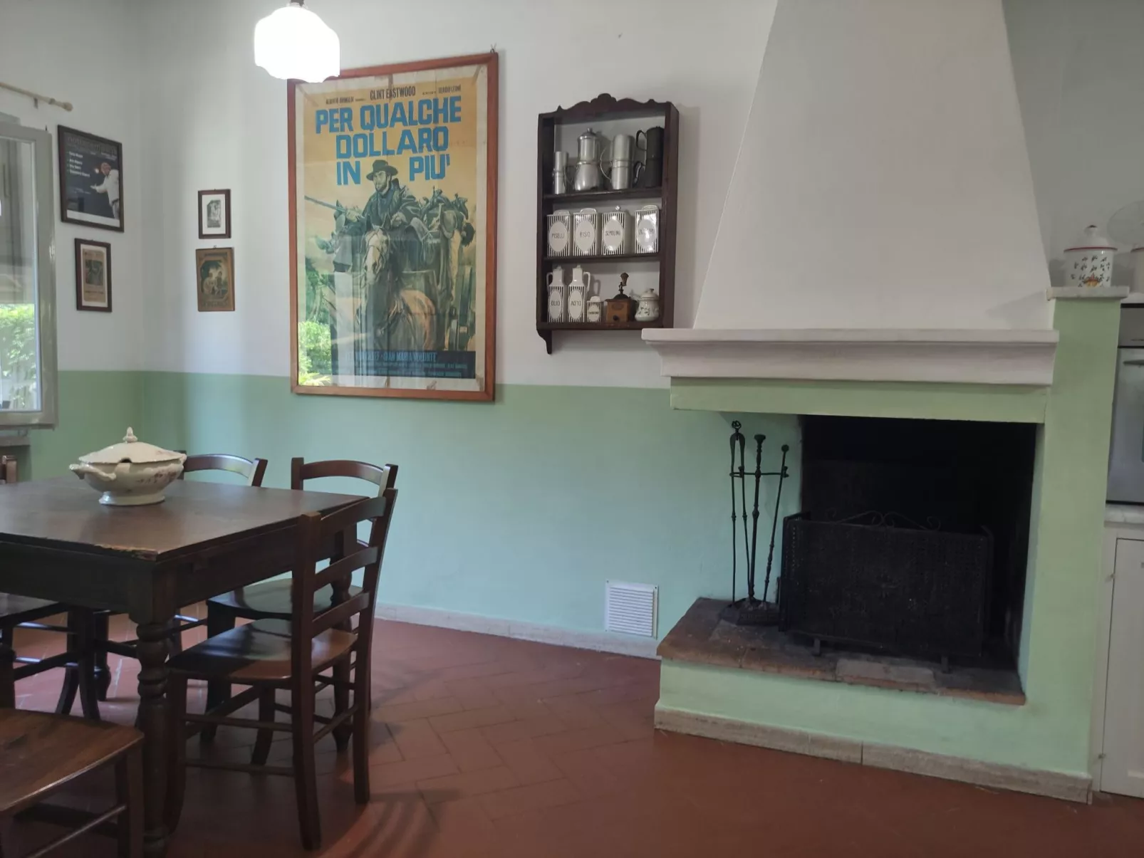 Villa mit schönem Gartne und Sonnenterrasse-Inside