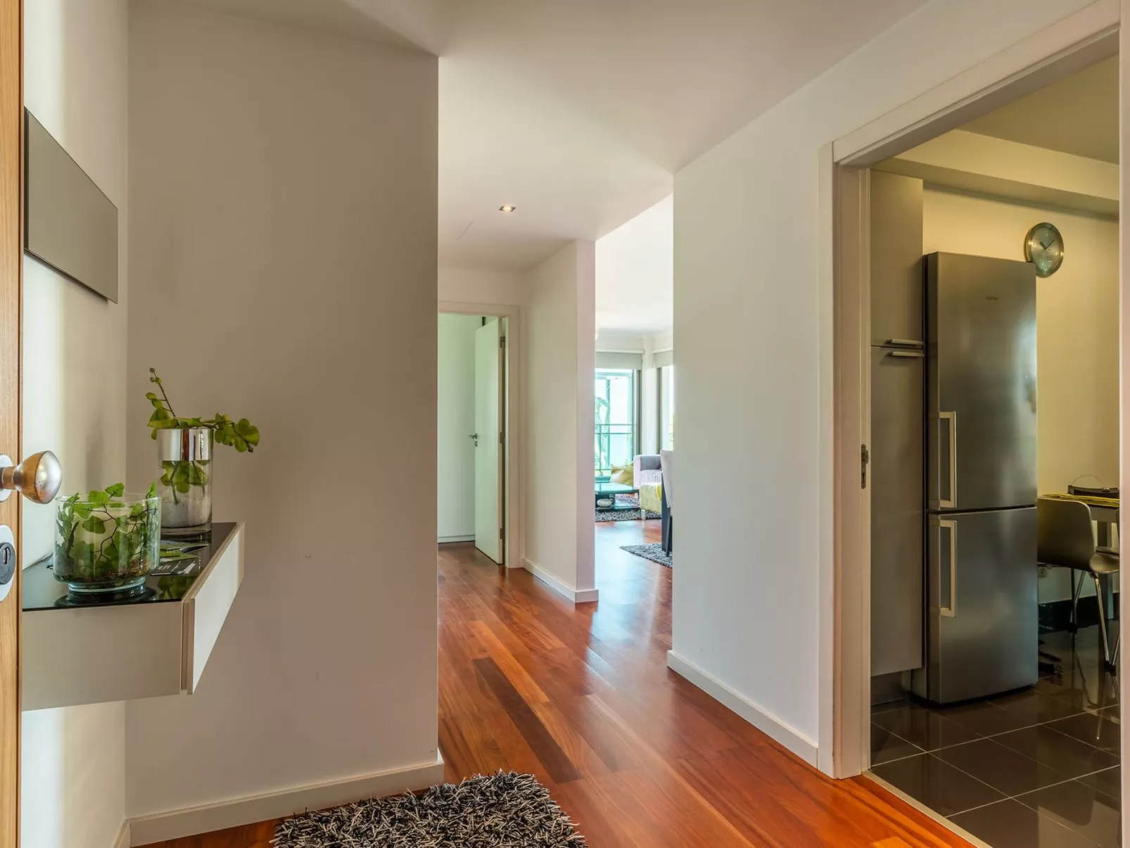 Eine moderne Wohnung in hervorragender Lage.-Drinnen