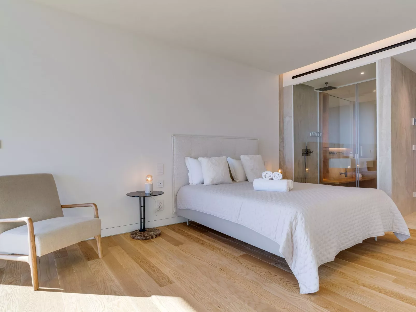 RJS Savoy Monumentalis-Inside