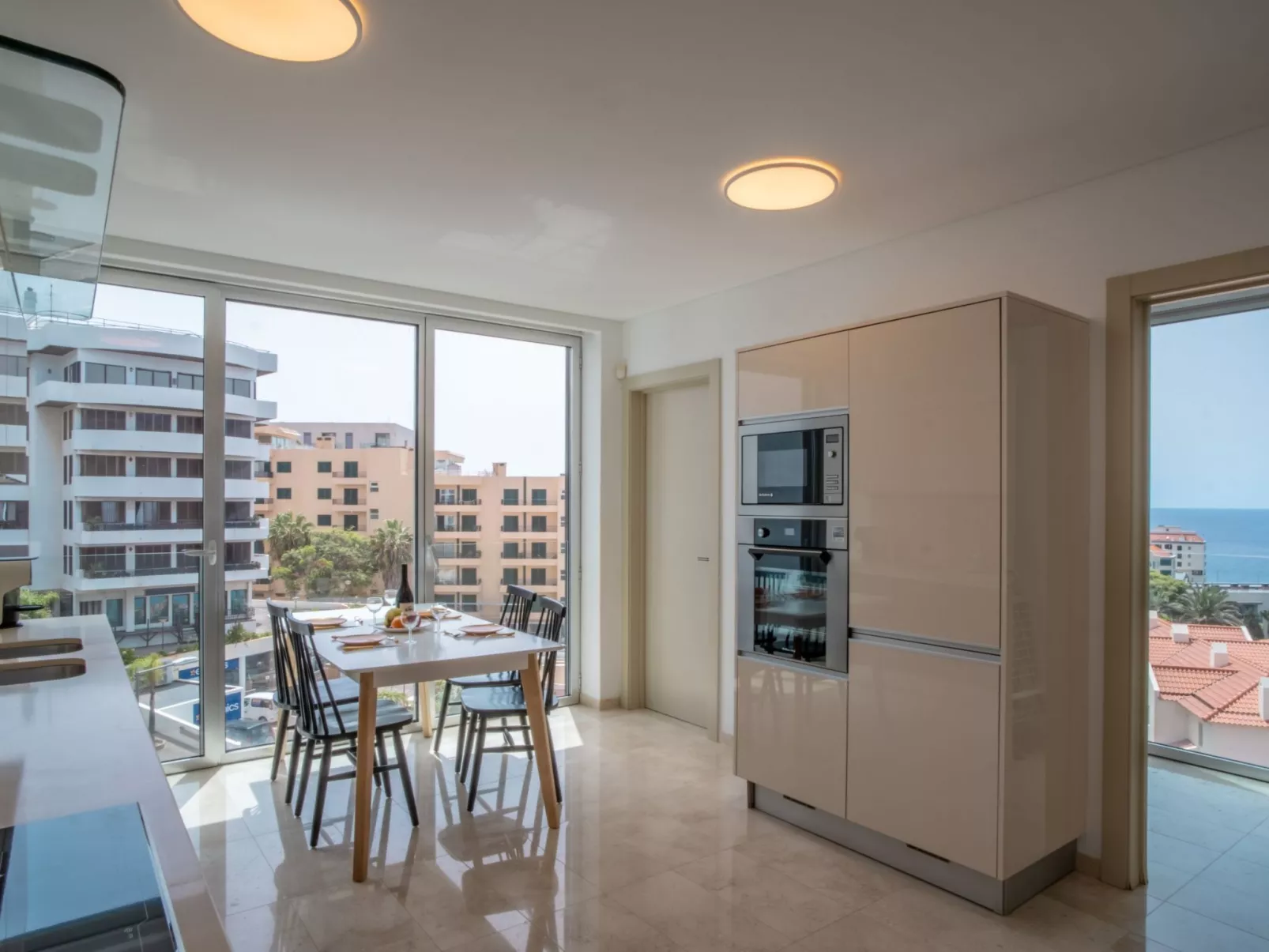 Für 6 Personen ca. 120 m&sup2; in São Martinho, Madeira (Südküste von Madeira)-Dedans