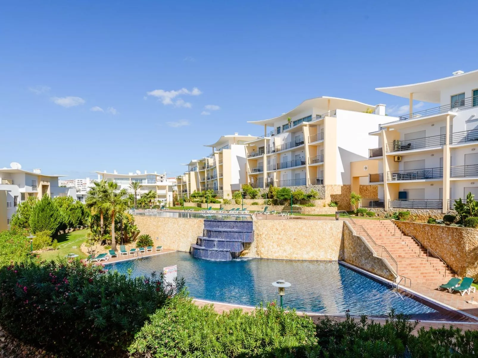 BnB Homes komfortable Wohnung mit 2 Pools-Dehors