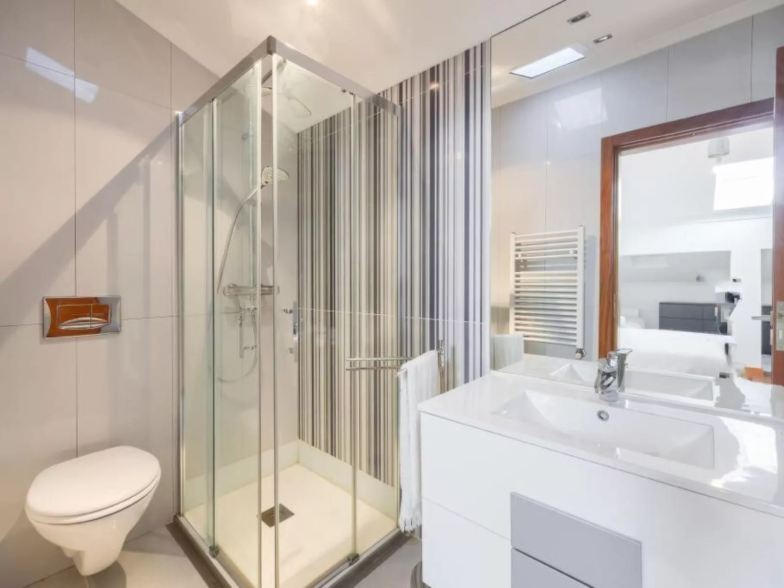 Wisteria Guest House, Kostenloses Parken - Aveiro-Drinnen