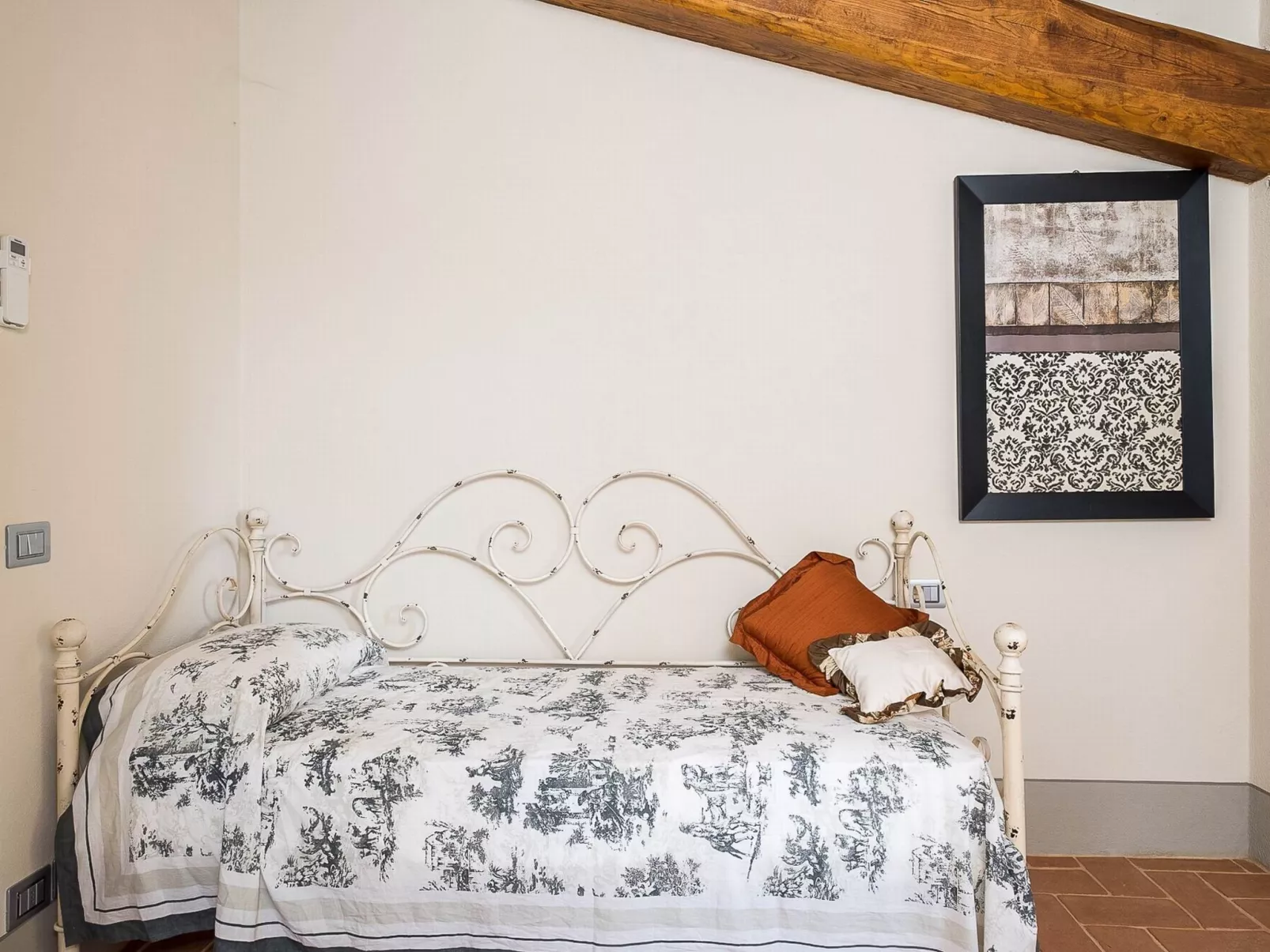 'Cypress T4 rota'-Inside