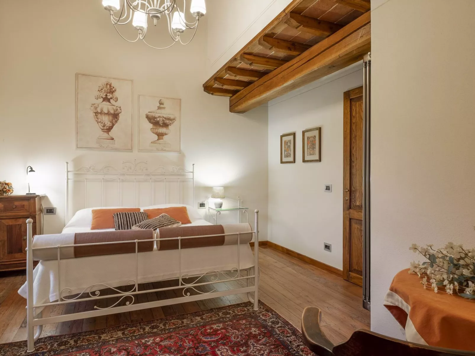 Ferienvilla 'Casa Rossa' mit privatem Pool-Inside