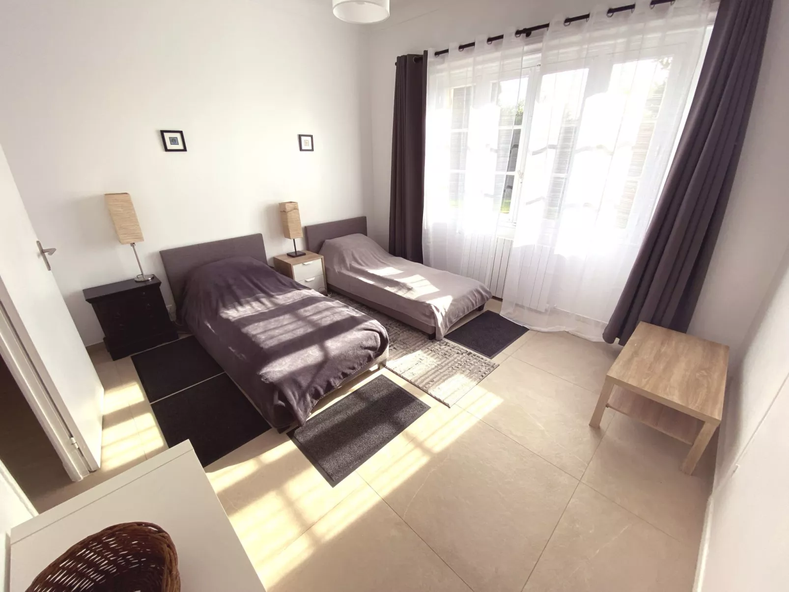 Geräumige und elegante Villa mit großem Garten, Swimmingpool und 3 Schlafzimmer-Inside