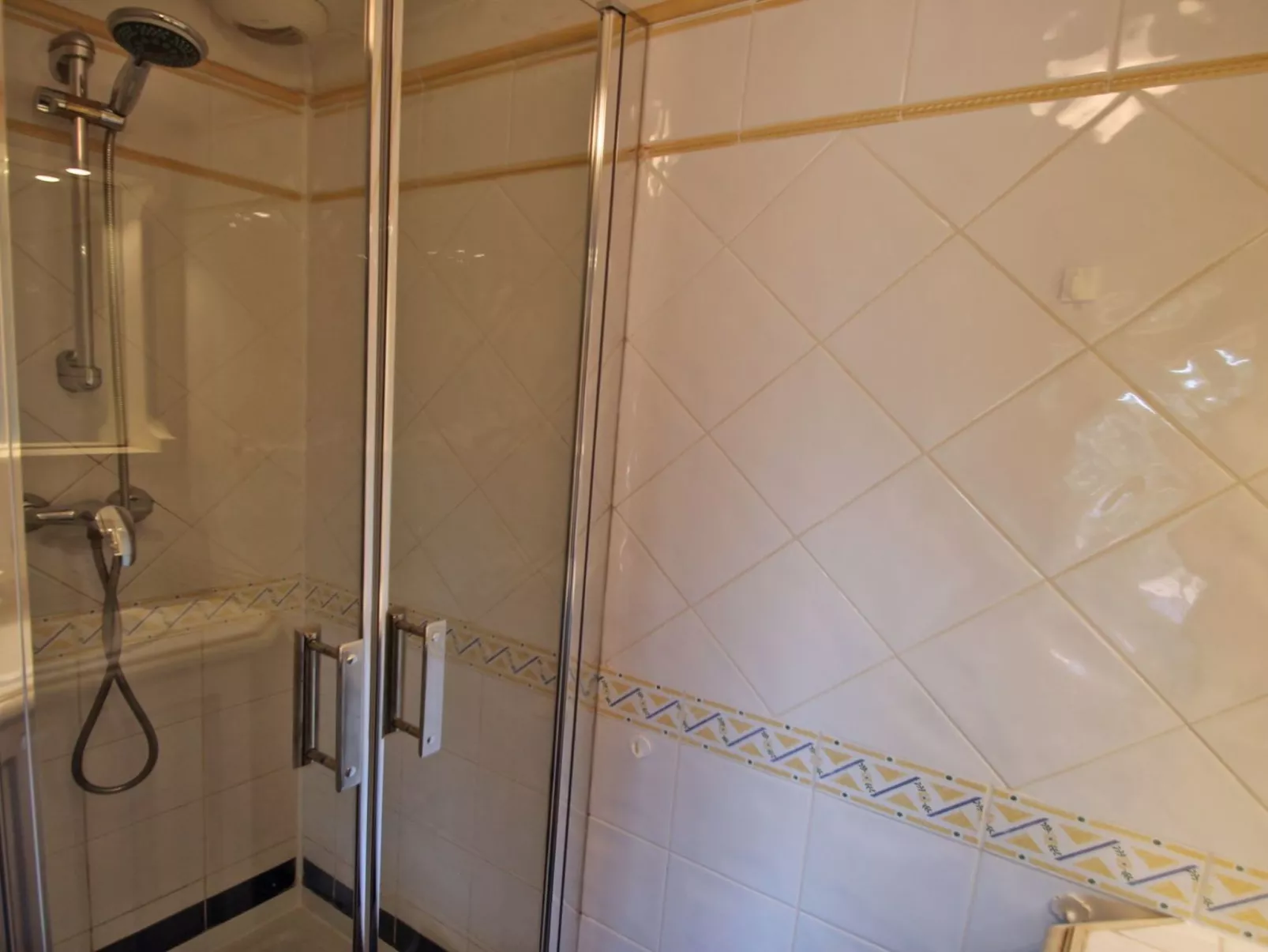 Appt 6 Pers - Piscine Résidence - Climatisation - Inside