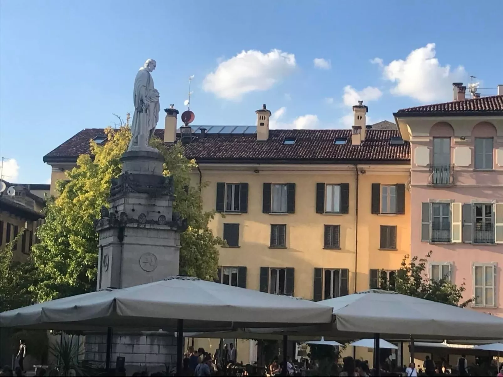 Exklusives Apartment, am Luganersee, mit Außenpool-Outside