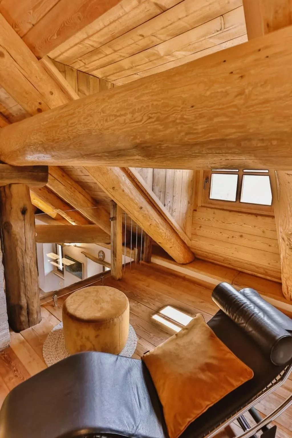 Genießen Sie das 'Attico Adula' in Cà Nizza-Inside