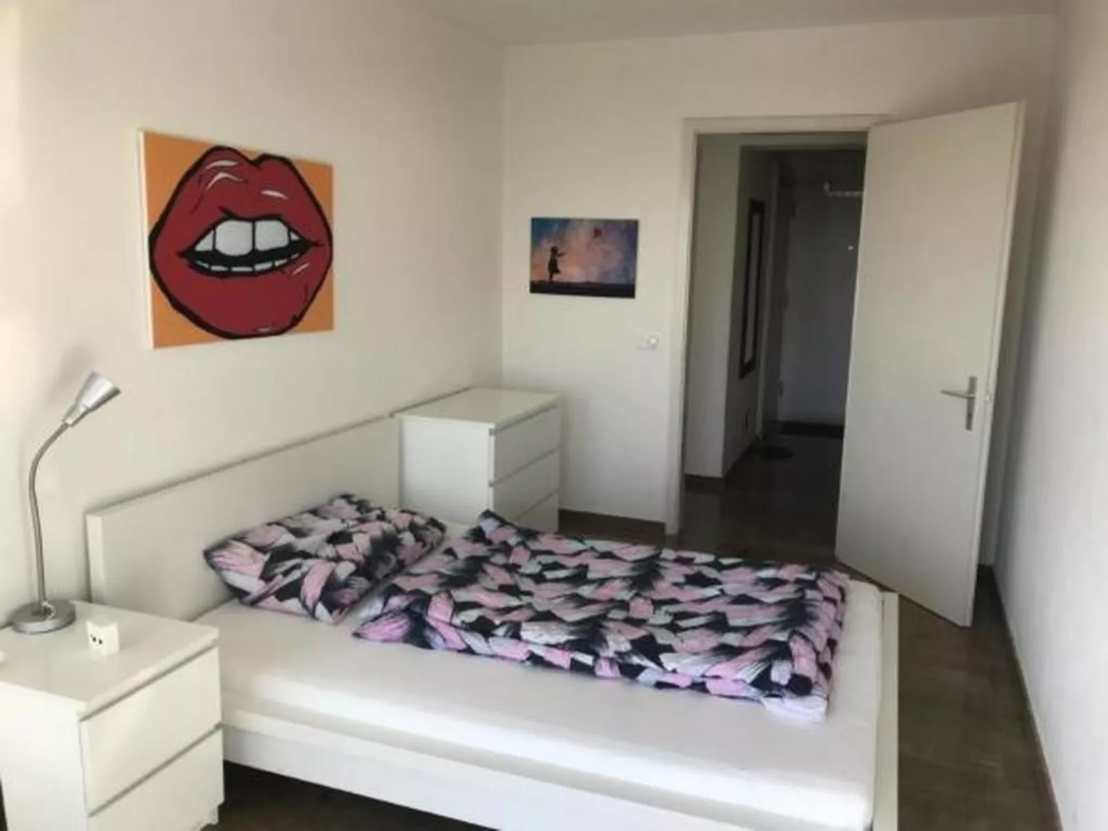 Mit Panorama-Sicht und Schwimmbad-Inside