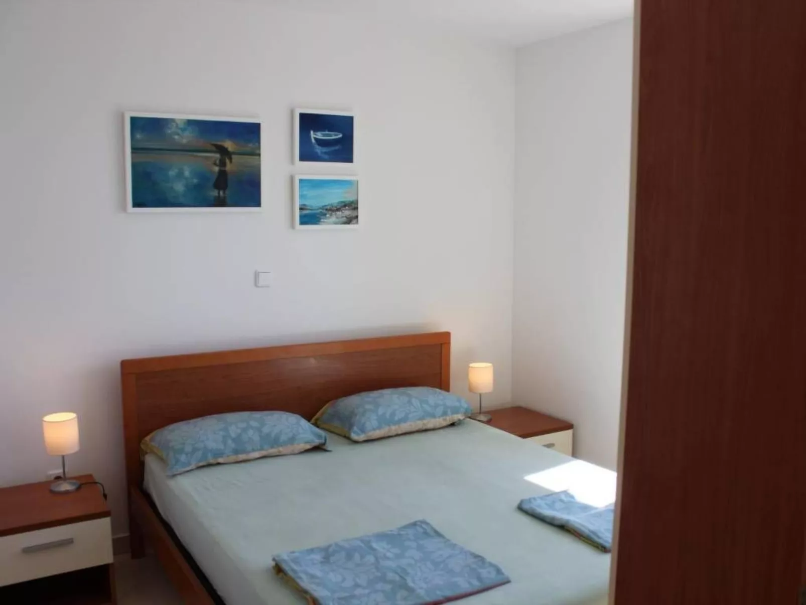 "Milan" direkt am Strand-Drinnen