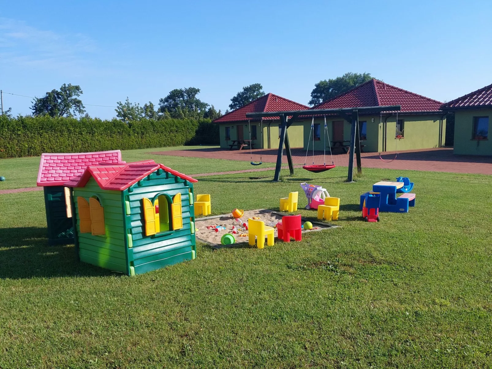 Green Corner Cottage 1-Outside