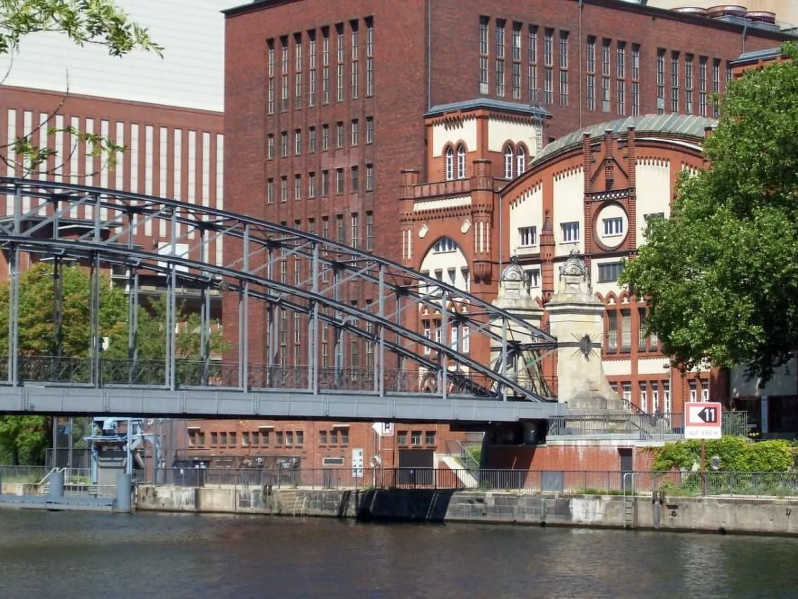 Stylische Ferienwohnung mit Südbalkon in Messenähe-Dehors