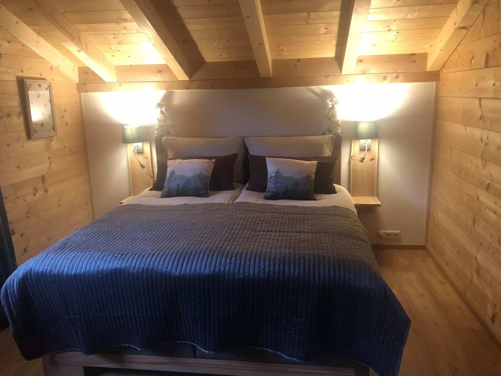 Villa mit Garten, Terrasse und Grill-Dedans