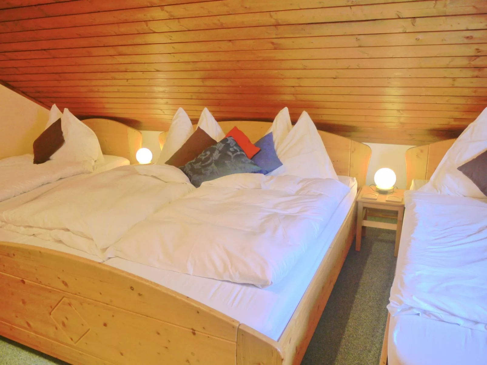 Wohl eingerichtete Wohnung mit eigenem Balkon-Inside