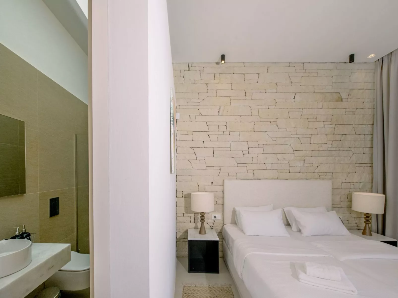 Neue einzigartige Villa mit atemberaubender Aussicht in Strandnähe-Drinnen