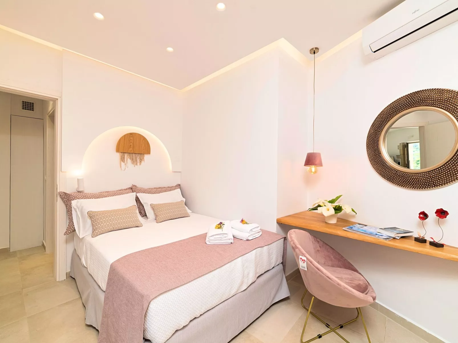 Blue Lake Villa Beheizter Pool-Image-tags.info