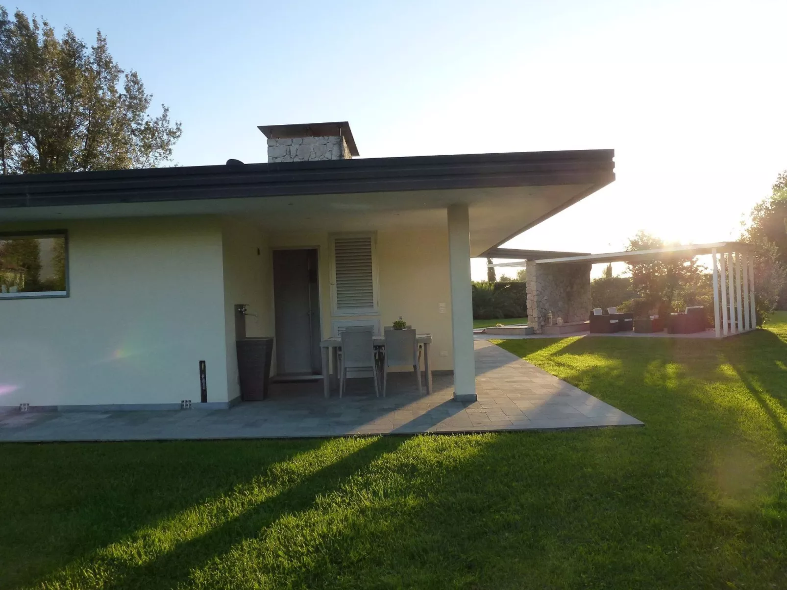 Mit Garten, Grill und Terrasse-Draußen