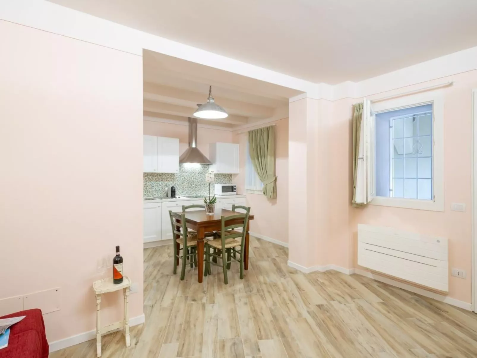 Rosa in der Toskana-Dedans