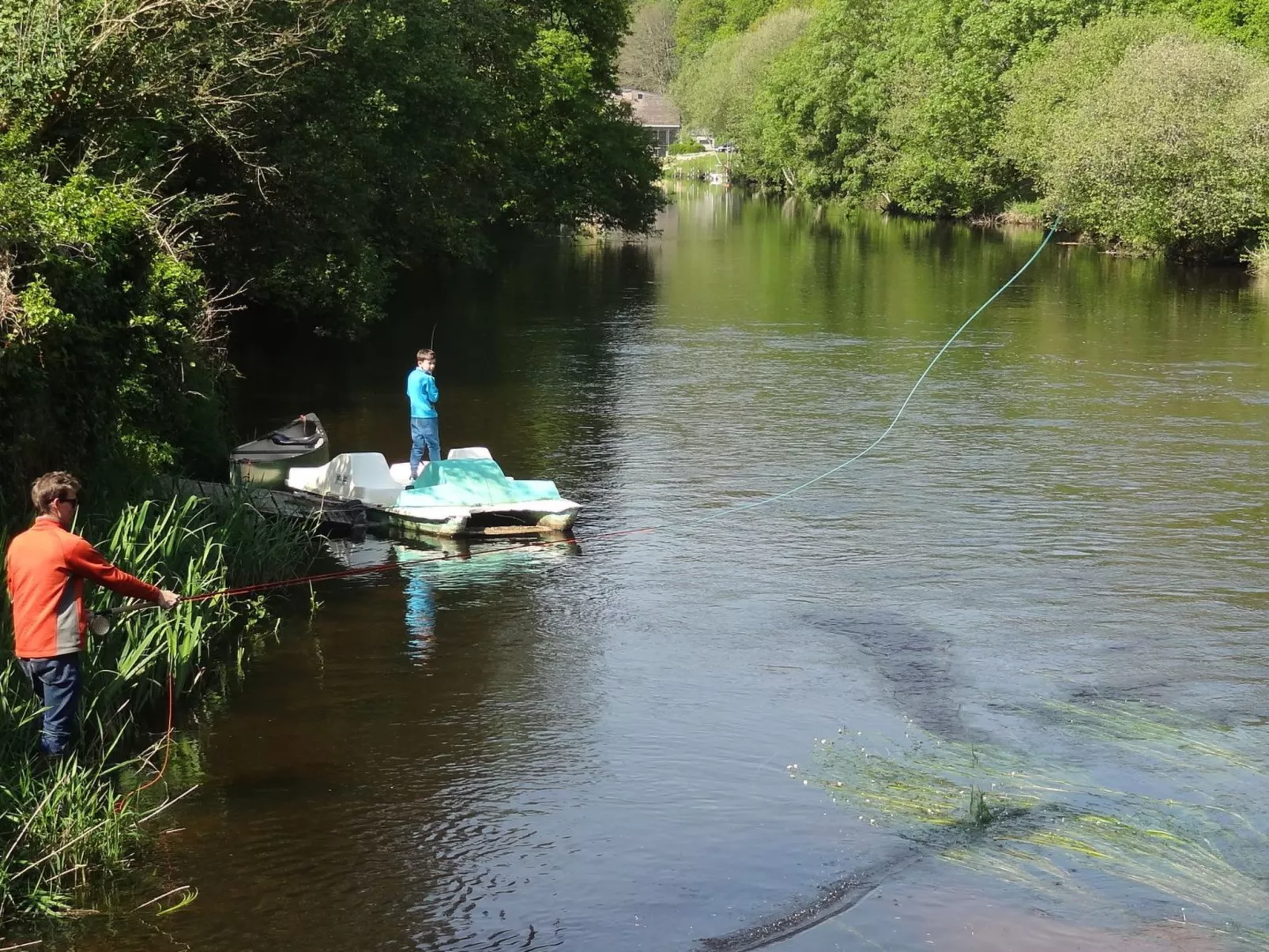 Apartment mit privater Terrasse am Fluss-Image-tags.info