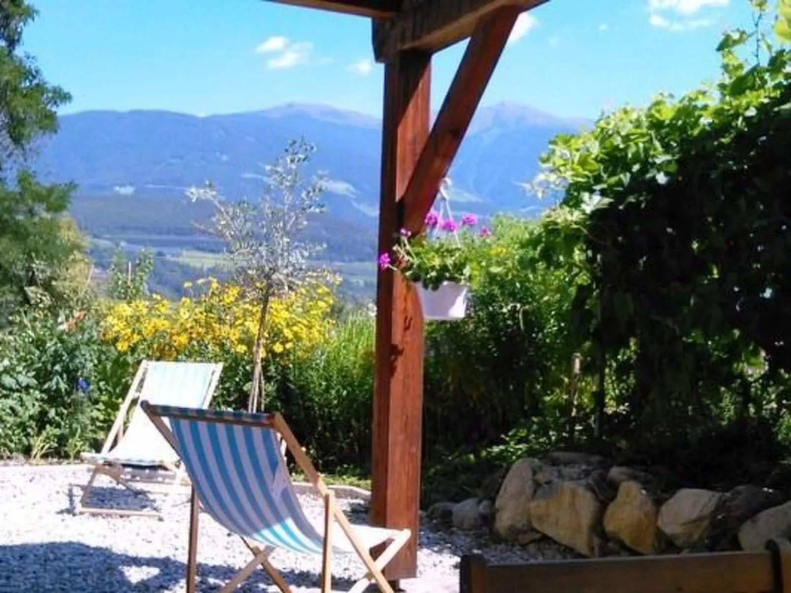 Mit Terrasse auf einem Bauernhof-Image-tags.info