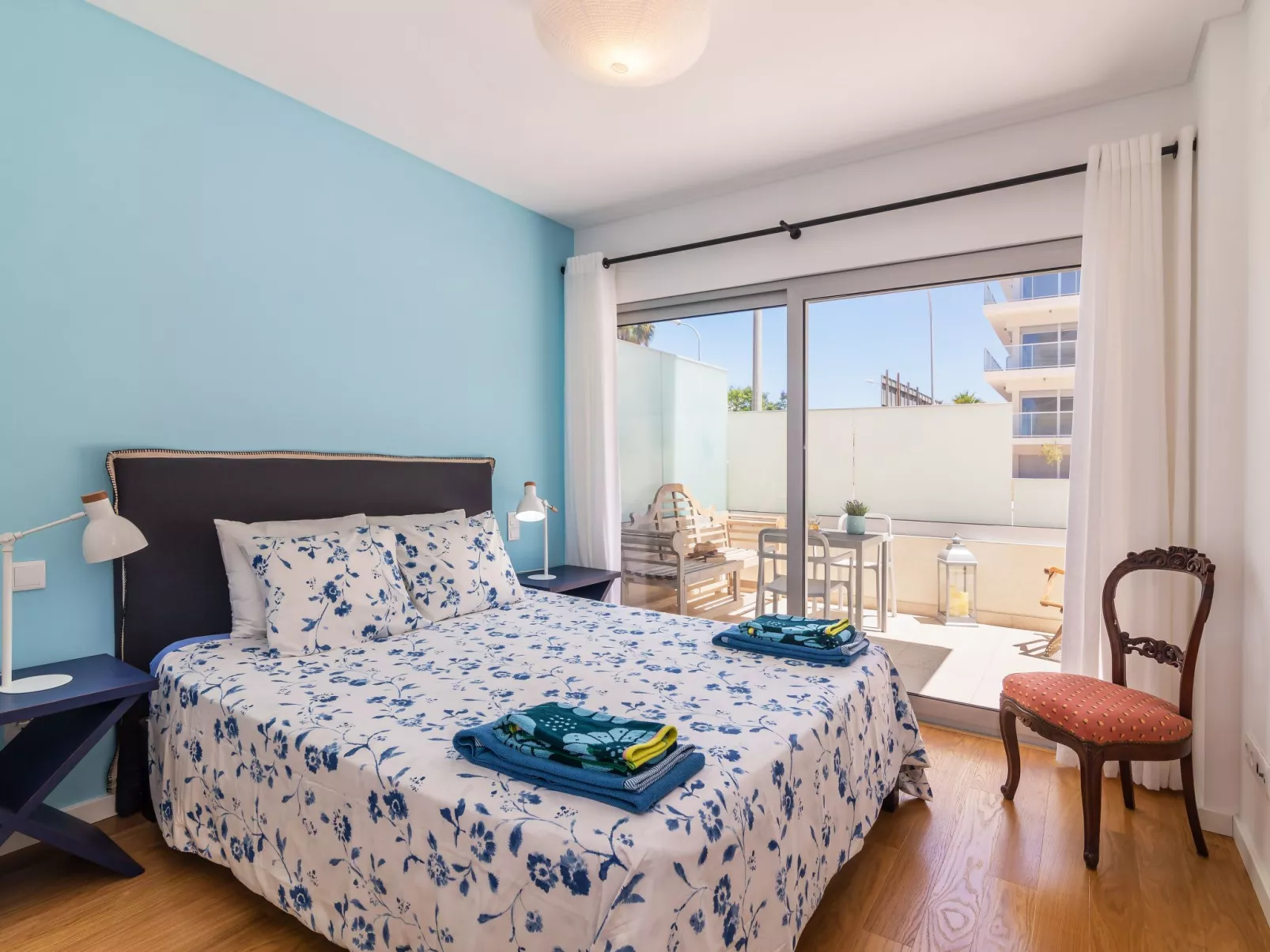 Garten Design brandneue Wohnung mit Pool-Drinnen