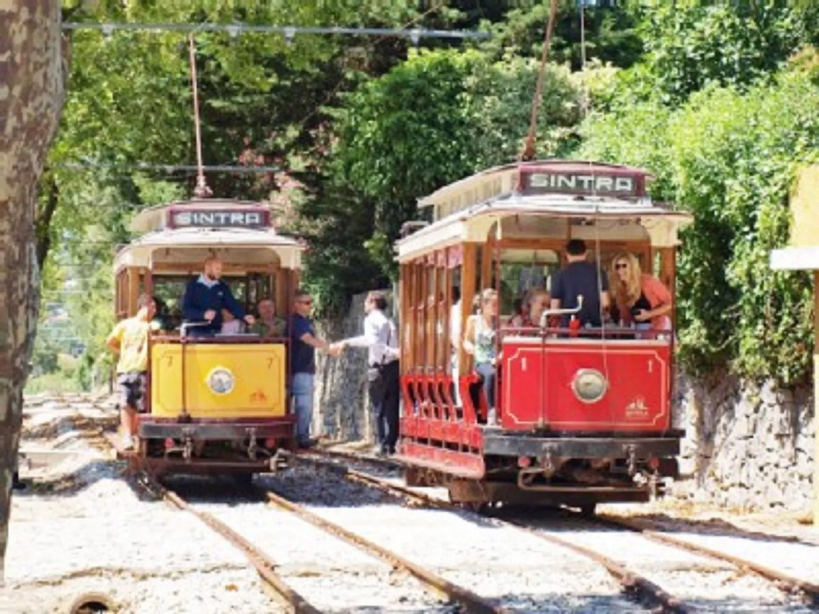 Schönes Ferienhaus in Colares mit Privatem Pool-Dehors