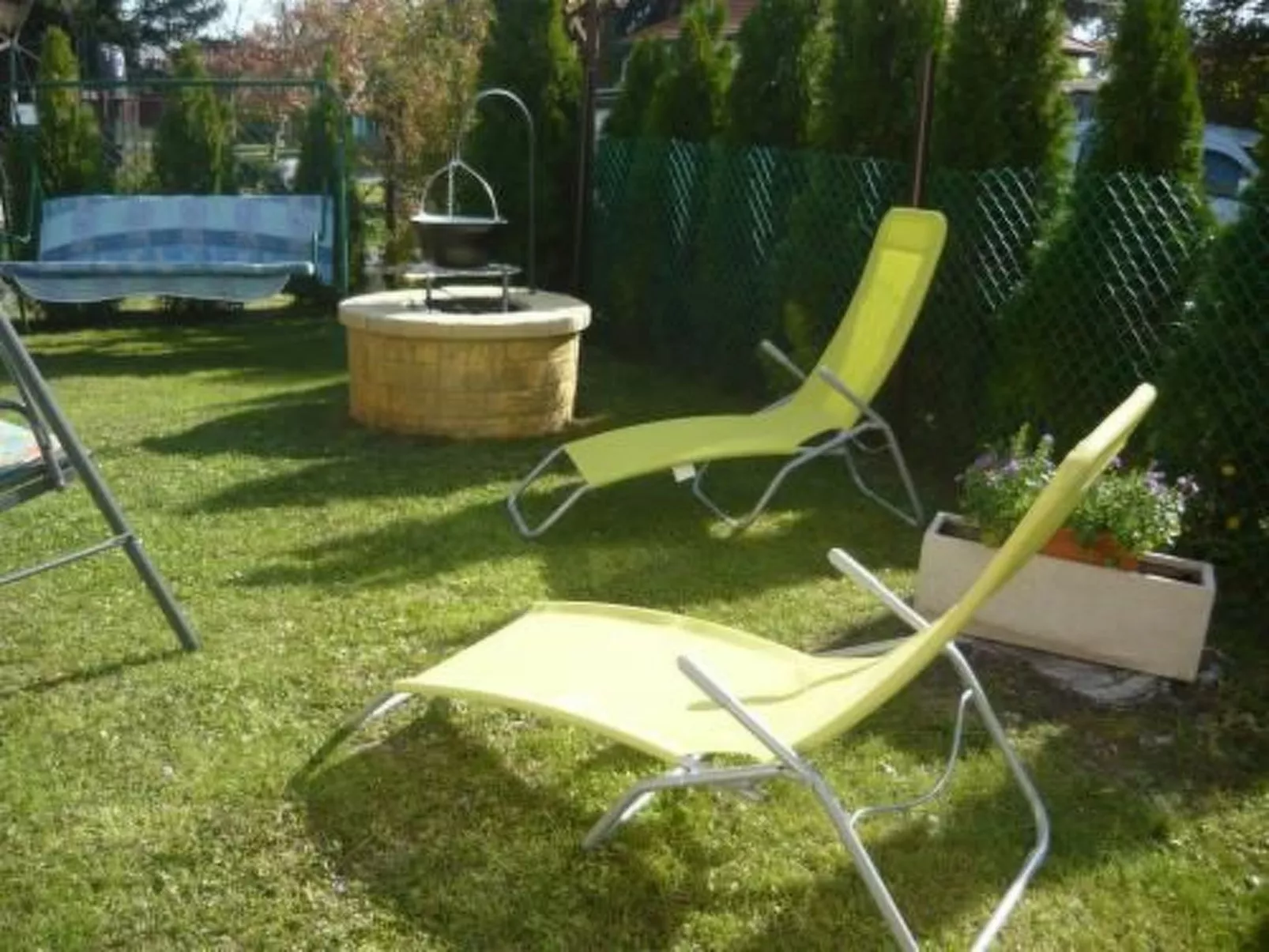 Mit Grill, Terrasse und Garten-Dehors