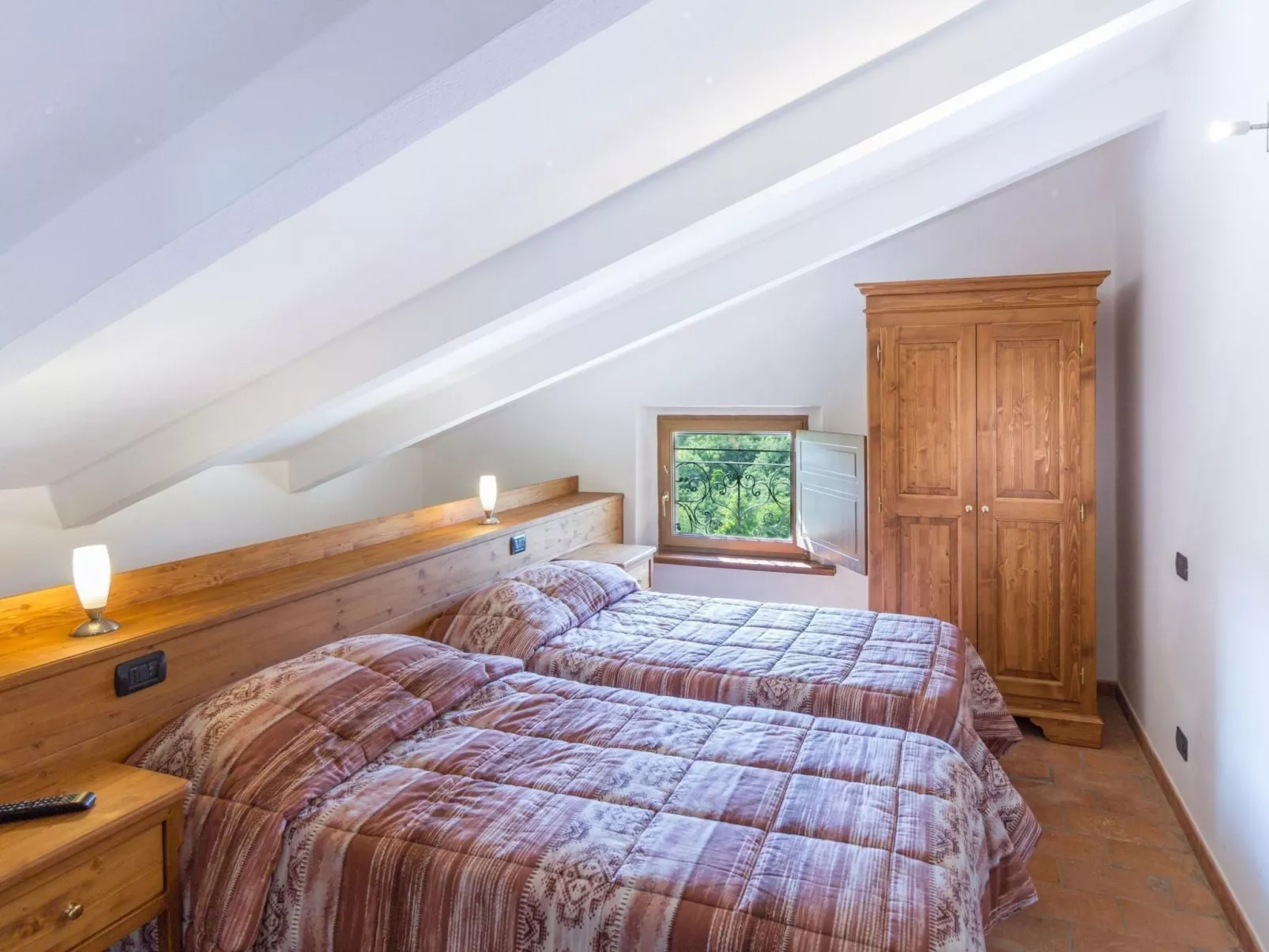 Villa Cantone mit beheiztem Pool-Inside