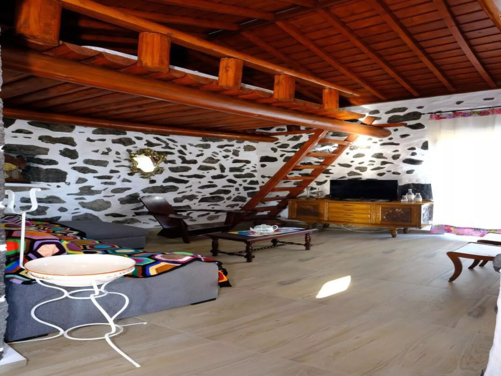 Rustikales Haus in Graciosa-Drinnen