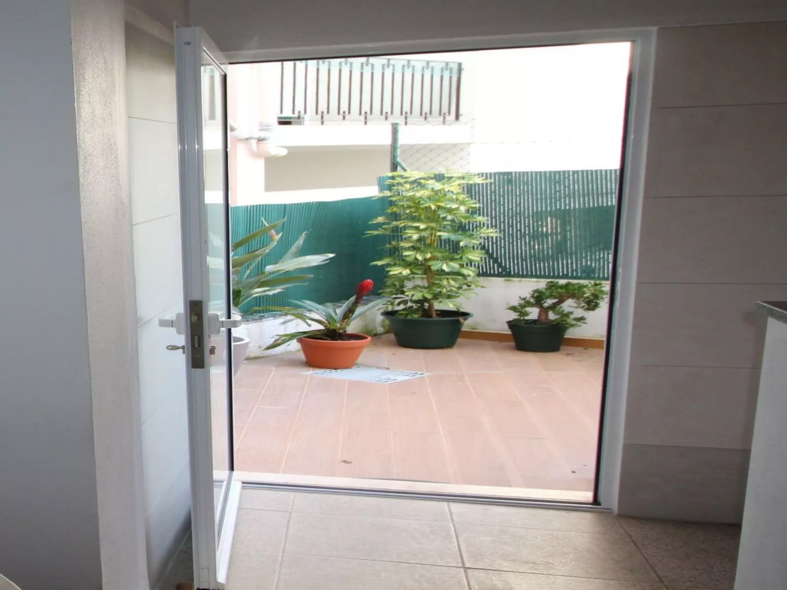 Aveiro Apartment mit Patio-Drinnen