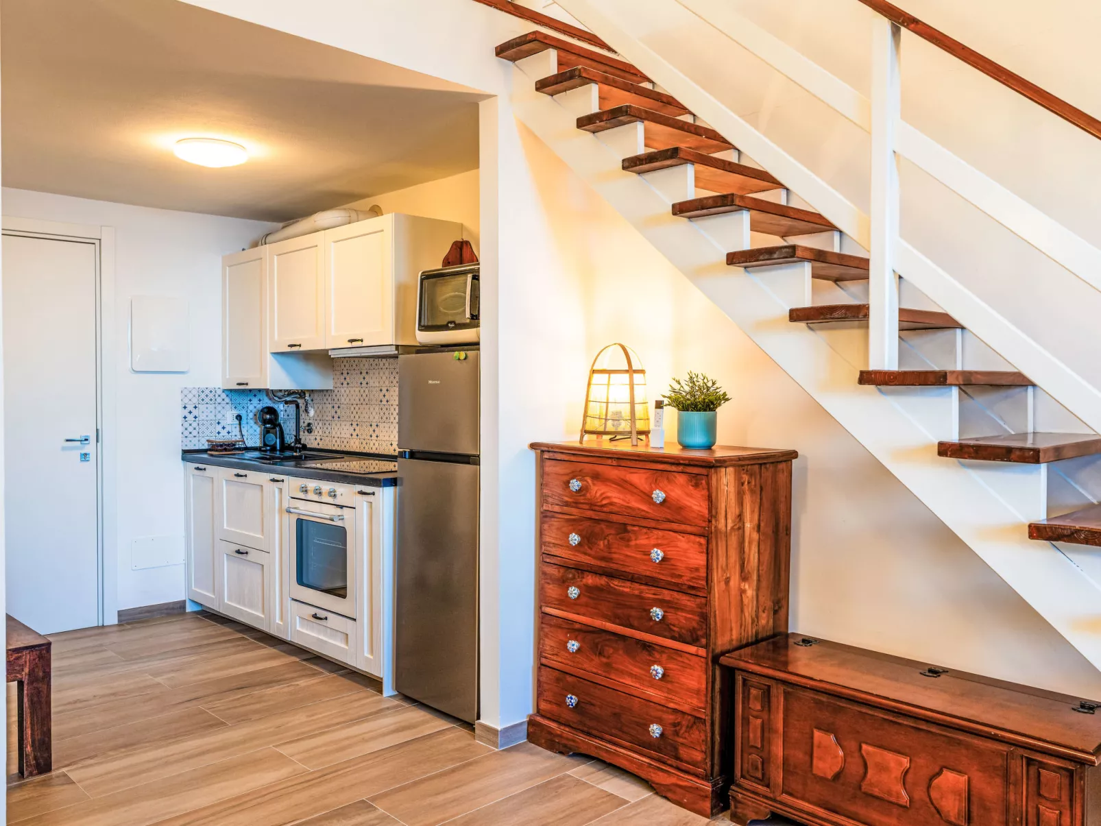 Beautiful Seaview-Inside