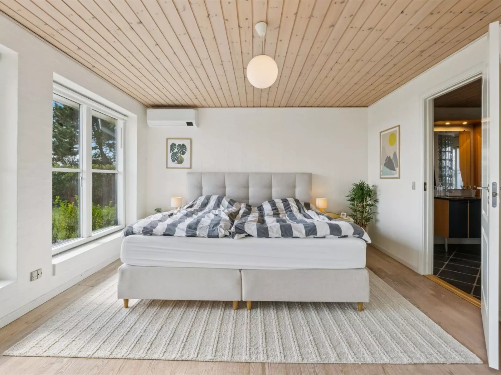 "Fridhild" - 150m to the fjord-Dedans