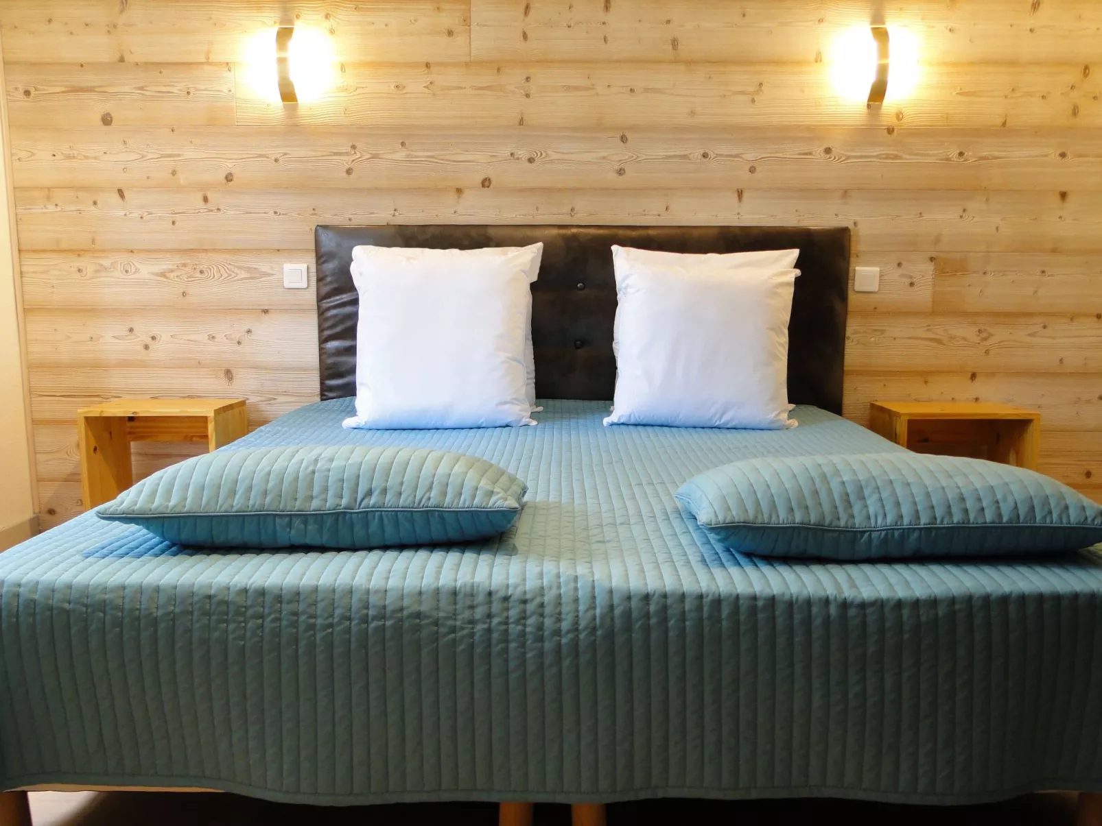 Gite Lys Montagnes du Jura mit Spa Sauna Fluss-Inside