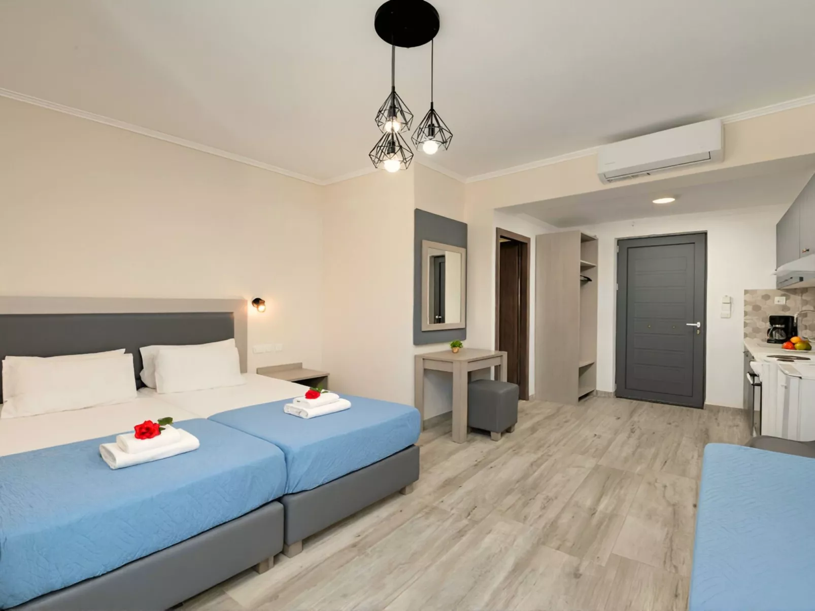 Pnoe Beachside Studio-Drinnen