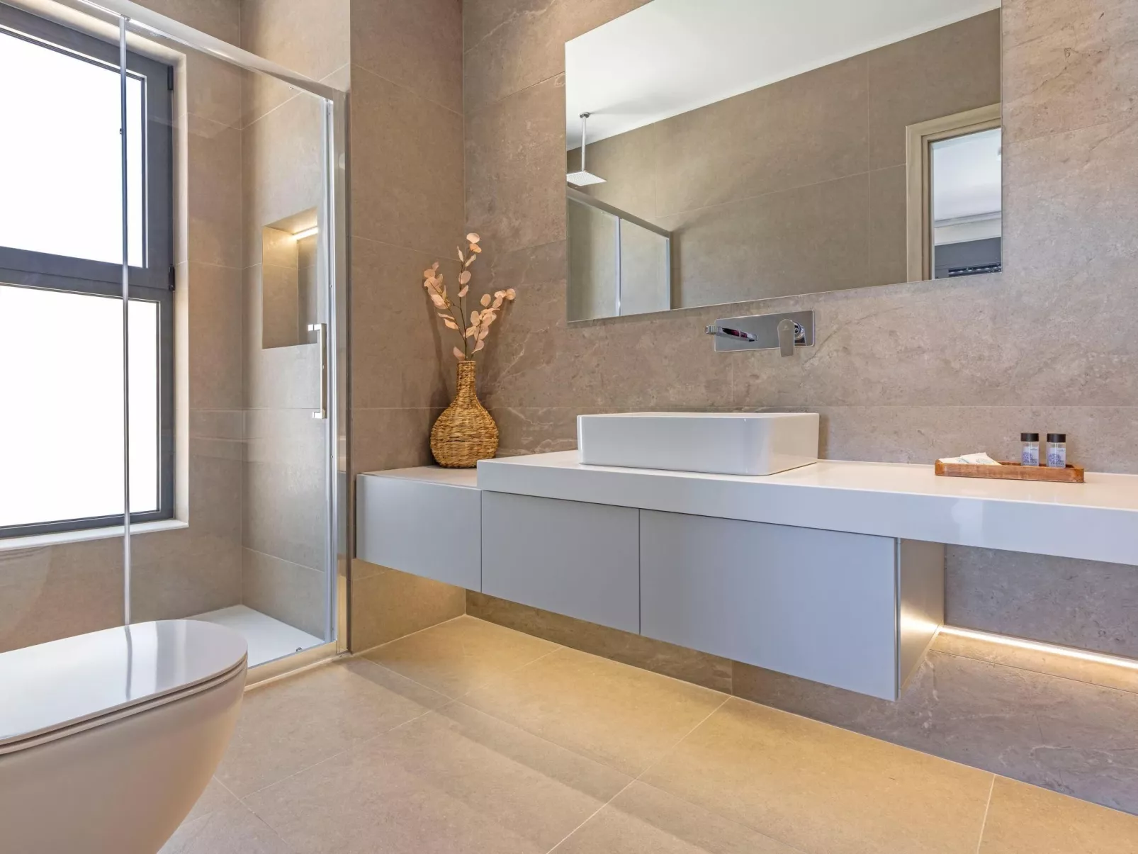 Ferienvilla Azalea mit Schwimmbad-Dedans