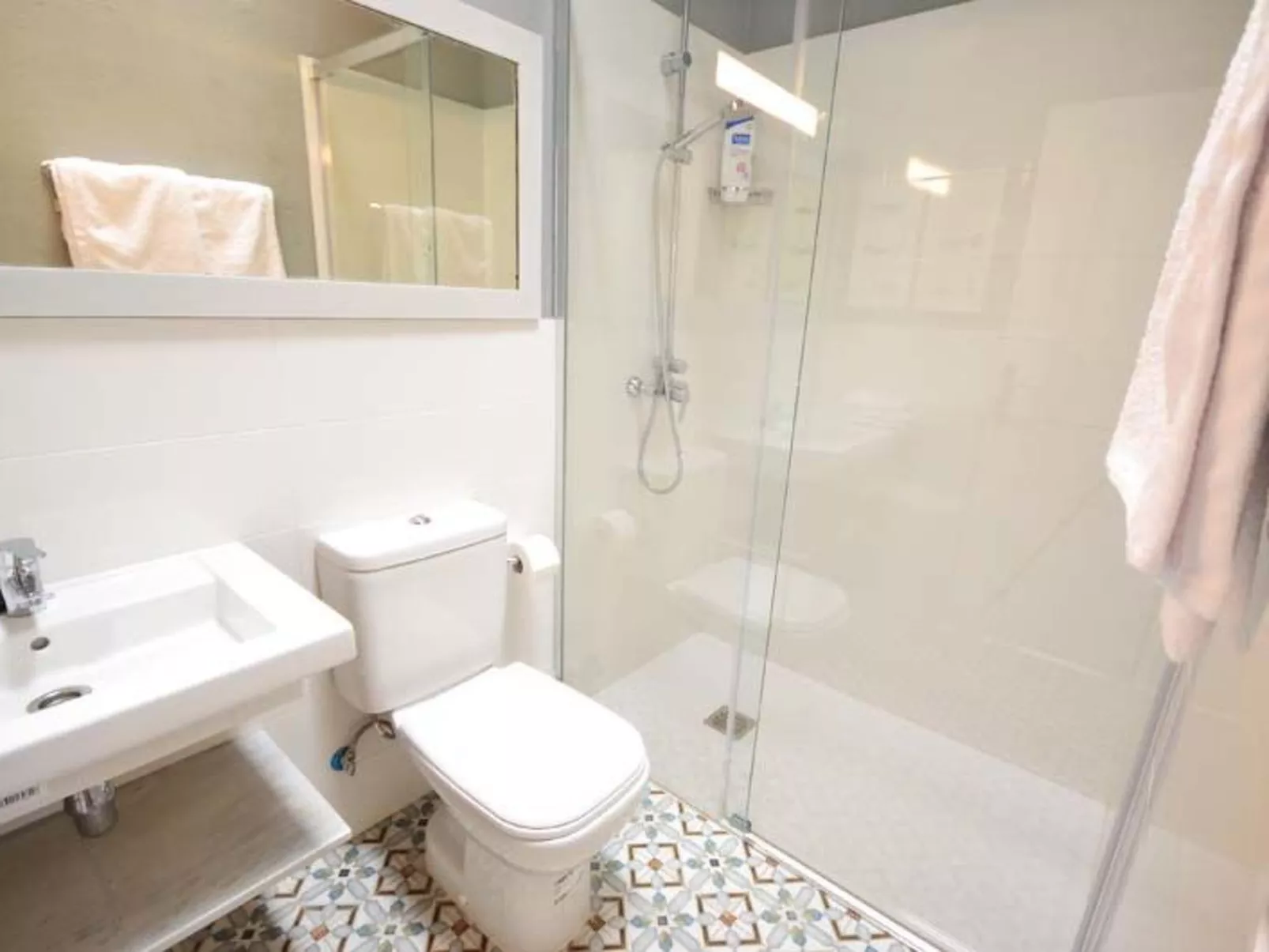 MADROÑAL. M08GC-Inside