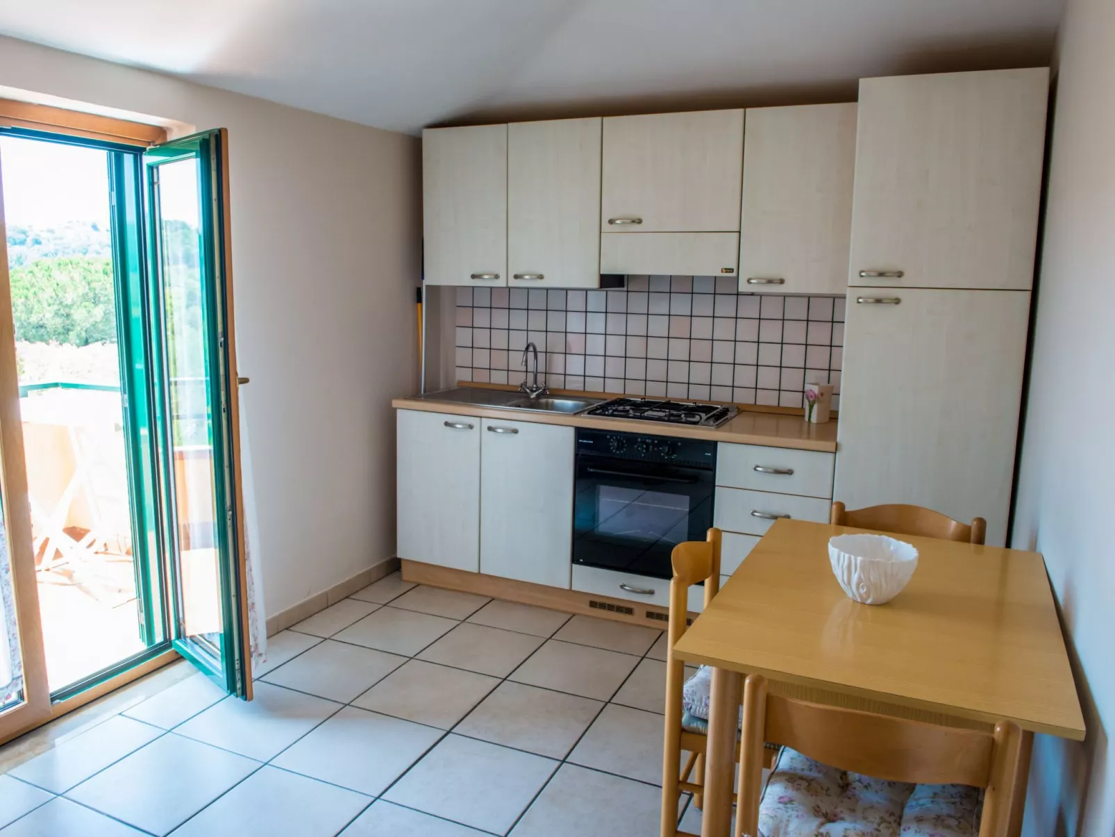 Appartement in Centola mit Grill, Terrasse und Garten-Dedans