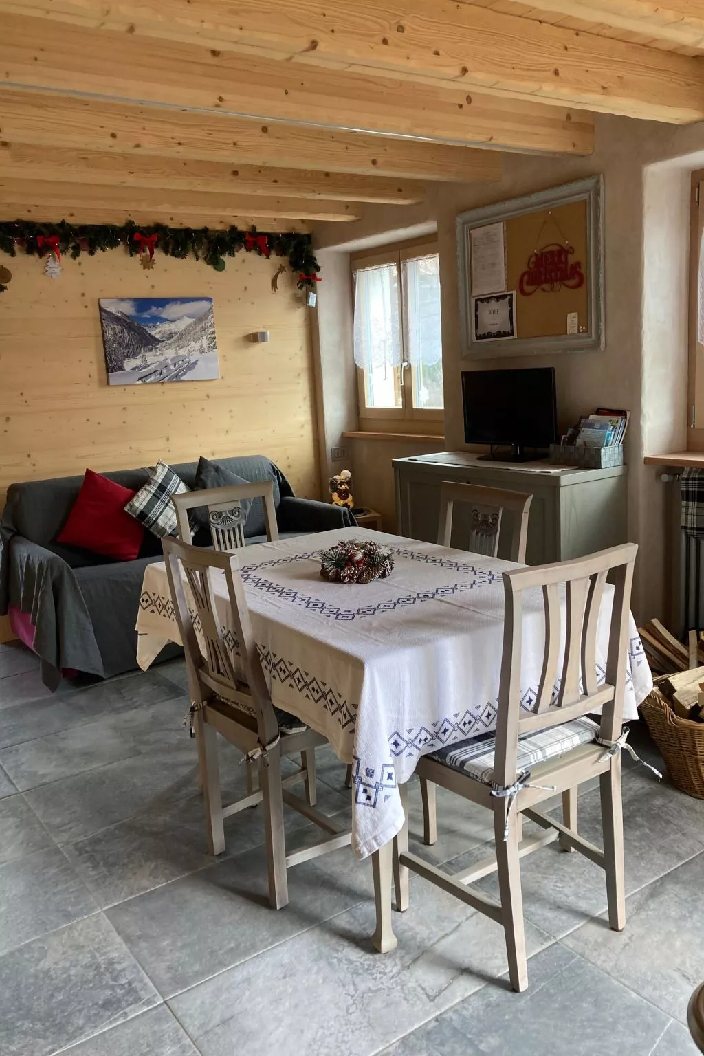 Chalet 'Casa al Pozzo' mit Bergblick-Drinnen