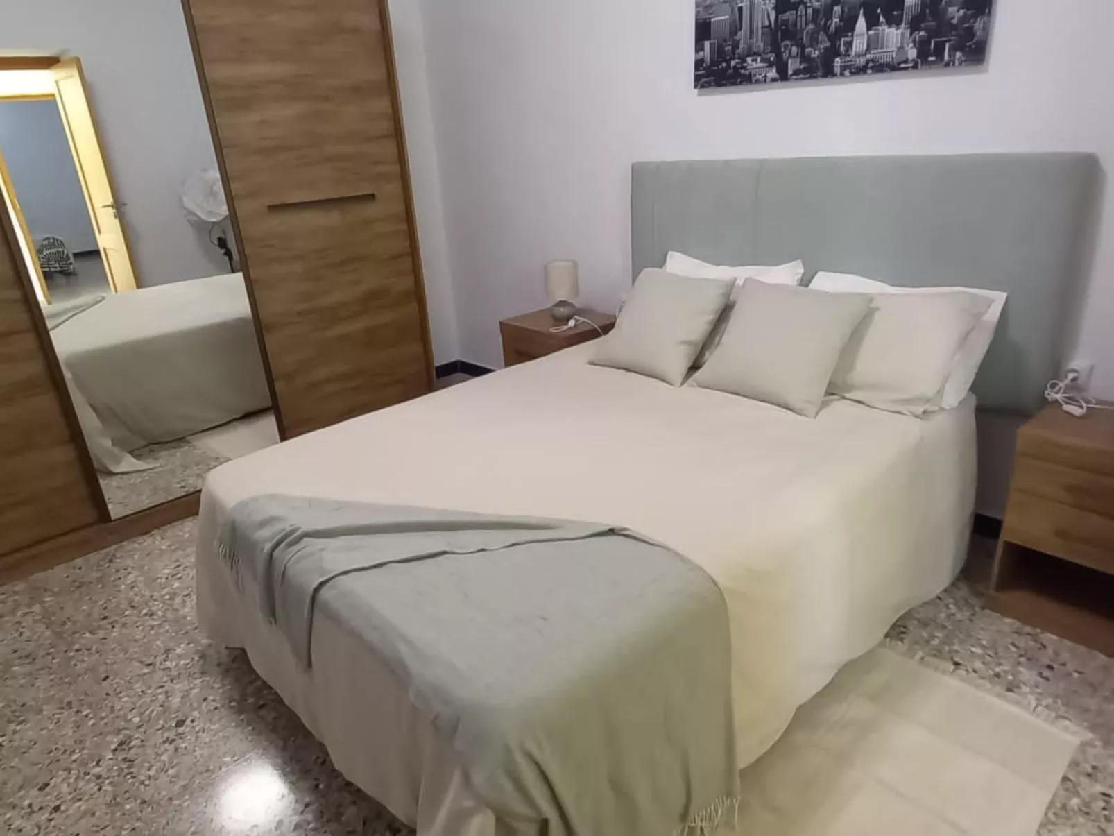 Edara Home - Haus mit privatem Garten-Drinnen