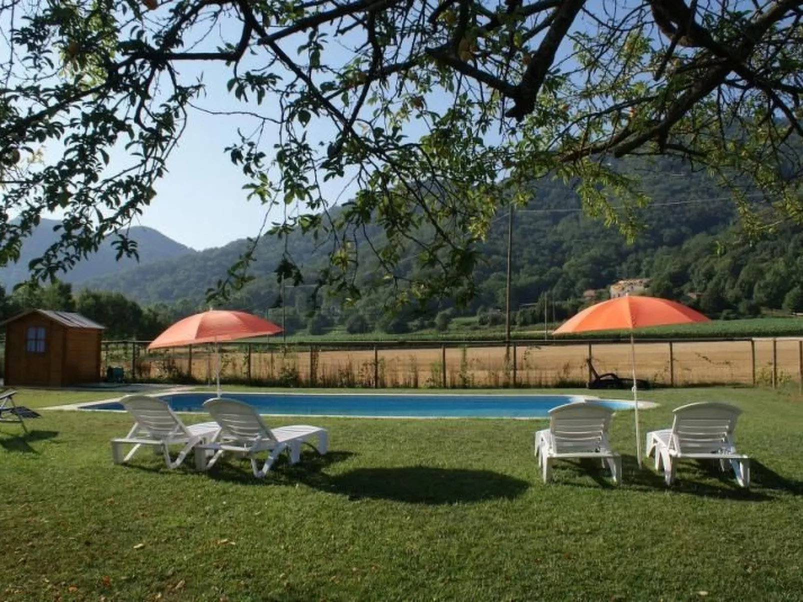 Wohnung El Graner mit großer Fensterfront-Outside