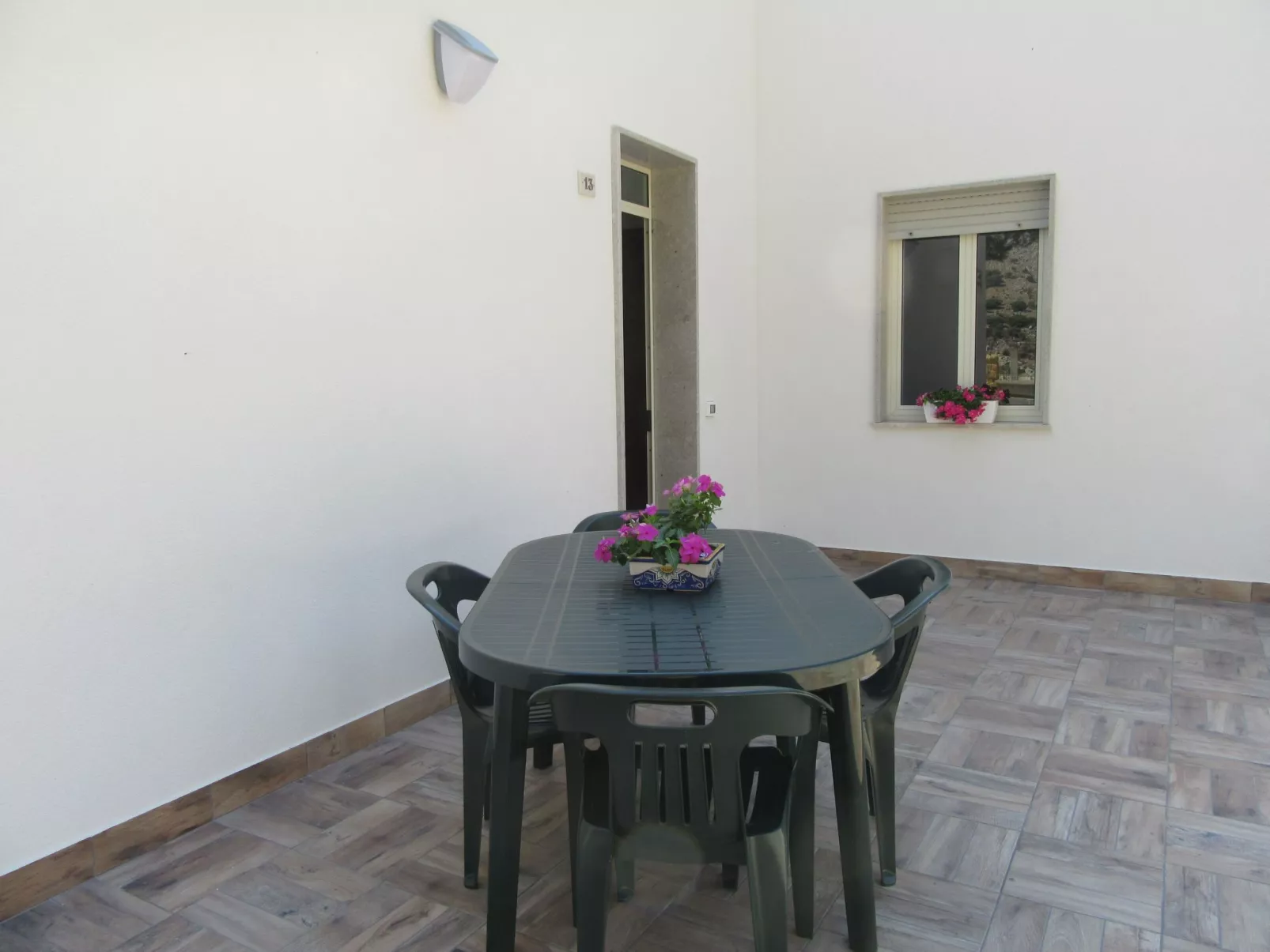 Mit Wasserblick-Drinnen