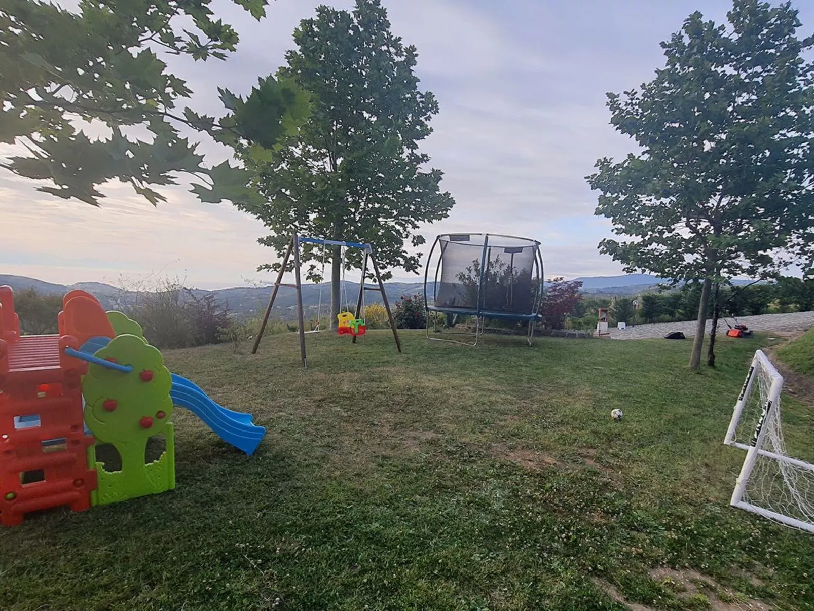 Chalet 'Panorama' mit Infinity-Pool-Outside
